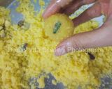 A picture of step 6 of Moong Dal Laddoo without sugar.