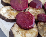 Foto del paso 5 de la receta: Ensalada templada de berenjena y remolacha