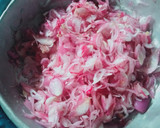 Foto langkah ke 2 dari resep Bawang Goreng Kriuk Awet Renyah.