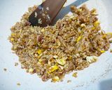 Foto langkah ke 5 dari resep Nasi Goreng Kornet.