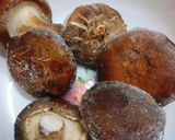 Hình bước làm 1 của món Nấm đông cô chiên giòn