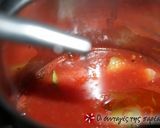 A picture of step 3 of Easy tomato sauce.