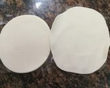 Foto del paso 1 de la receta: Empanadas express de muzzarella y verdeo en sandwichera