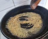 A picture of step 4 of Seekh kabab paratha.