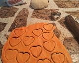 Foto del paso 5 de la receta: Galletitas corazón de chocolate y anaranjadas