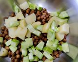 A picture of step 1 of Kala Chana masala Chaat.