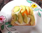 Foto del paso 3 de la receta: Sándwich con huevo, aguacate y brie