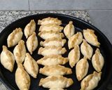 Foto del paso 7 de la receta: Empanadas de choclo rápidas y sabrosas