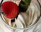 Foto langkah ke 4 dari resep Kyoto Strawberry Matcha.