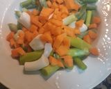 Foto del paso 1 de la receta: Arroz y verduras con bacalao