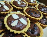 Foto langkah ke 7 dari resep Pie brownis ekonomis 1 telur buat ide bisnis.