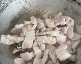 รูปขั้นตอนการทำที่ 5 ของ หมูผัดกะปิสะตอ
