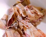 Hình bước làm 1 của món Khô Mực Kho Tiêu