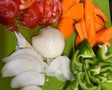 صورة لخطوة 1 من وصفة كفتة مع البطاطا والخضراوات والرز