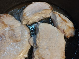 Churrasco de cerdo con repollo especiado