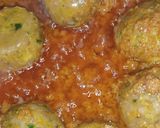 A picture of step 4 of Green Masala Chicken Meatballs With Boiled Eggs.