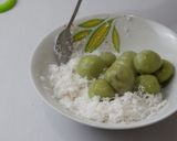 Foto langkah ke 3 dari resep Klepon Pandan Isi Gula Merah.