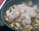 Foto del paso 3 de la receta: Pastel de pescado y champiñones