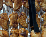 Foto del paso 7 de la receta: Alitas de pollo crujientes
