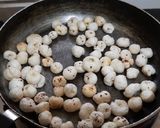 A picture of step 2 of Mahakha vermicelli kheer.