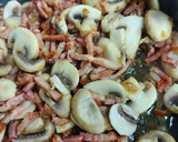 Foto del paso 4 de la receta: Espaguetis con bacon champiñones y espárragos