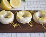 Foto del paso 13 de la receta: Donuts glaseados de limón rellenos de lemon curd