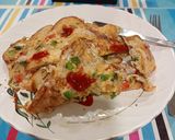A picture of step 4 of Cheesy omelet with 🍞 bread.