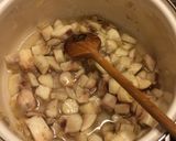 Tejszínes gomba krémleves recept fázis 3 fotója