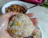 Gambar langkah 11 resipi Japanese Garlic Fried Rice with Chicken Teriyaki Onigiri by Rina.
