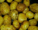 A picture of step 4 of New season ke aloo dum.