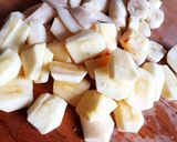 Une image de l'étape 1 de Compote pommes bananes poires 🍐.