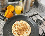 Foto del paso 4 de la receta: Tortilla de trigo con jamón y queso