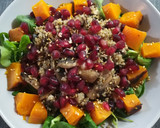 Foto del paso 3 de la receta: Ensalada templada con semillas de granada y sésamo