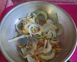Foto langkah ke 4 dari resep Udang goreng saos asam manis.