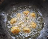 A picture of step 3 of Crispy Rice Balls.