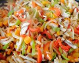 Foto del paso 6 de la receta: Pollo con verduras y salsa de soja