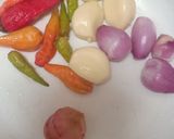 Foto langkah ke 1 dari resep Oseng-oseng oncom kemangi.