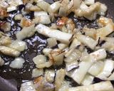 Foto del paso 1 de la receta: Tostada con berenjena al ajillo