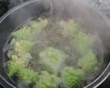 Foto del paso 2 de la receta: Ensalada de romanesco con salmón ahumado