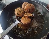 બાજરી મેથીના આચારી વડા (Bajri Methi Achari Vada Recipe In Gujarati) રેસીપી સ્ટેપ7ફોટો