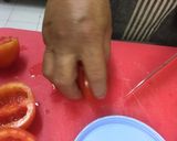 Foto langkah ke 1 dari resep Tomato & Cucumber Salad with Creamy Cheese Dressingトマトとキュウリのサラダ クリーミーチーズドレッシング.