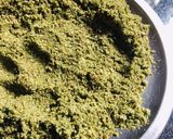A picture of step 1 of Moringa + agathe spinach soup.