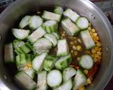 Foto langkah ke 2 dari resep Sayur Bening Gambas Daun Kelor.