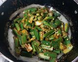भिंडी दो प्याजा़ (Bhindi Do Pyaza recipe in hindi) रेसिपी चरण 1 फोटो