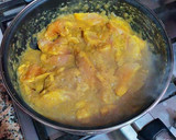 Foto del paso 5 de la receta: Pechuga de pollo en salsa tandoori, cúrcuma y leche de coco
