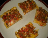 Foto del paso 7 de la receta: Cuadrados de polenta al horno con salsa  de tomate y arvejas