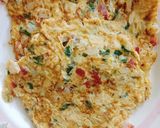 A picture of step 4 of Fluffy, Butter Omelette 😋😋.