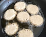 A picture of step 3 of Honey and cinnamon fritters. (Τηγανίτες).