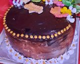 A picture of step 6 of Chocolate icing cake.