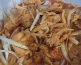 รูปขั้นตอนการทำที่ 3 ของ หมูสไลด์ผัดกิมจิ